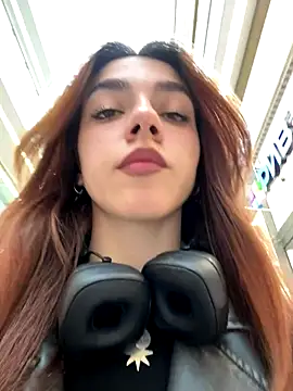 Lily  Belle online show from 1, 10, 2025