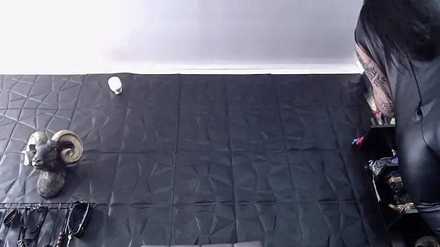 Agata Darkness online show from 23, 4, 2026