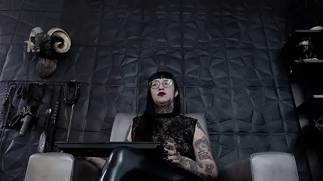 Agata Darkness online show from 21, 12, 2025