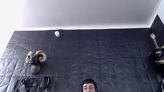 Agata Darkness online show from 4, 2, 2026