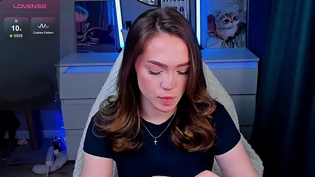 Evia r0se online show from 21, 4, 2026