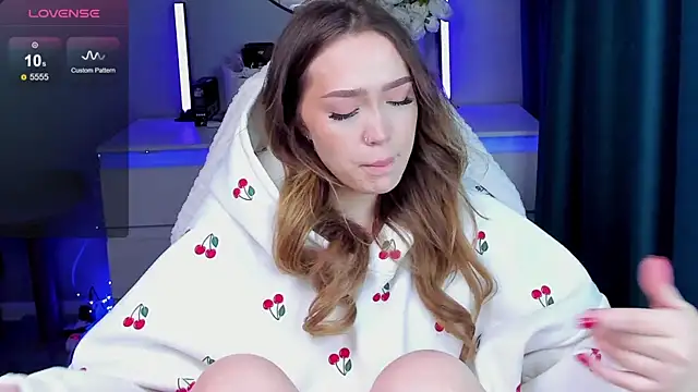 Snapshot of Evia_r0se chatting on 12, 11, 2025 Evia r0se online show from 12, 11, 2025