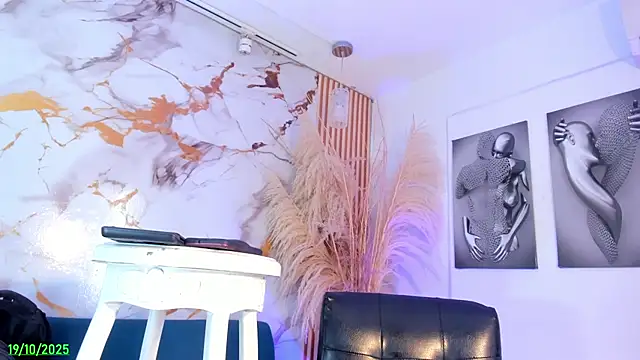 Snapshot of Naughty_Lizeth chatting on 19, 10, 2025 Naughty Lizeth online show from 19, 10, 2025