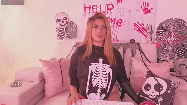 Snapshot of amy_nicolee chatting on 29, 10, 2025 amy nicolee online show from 29, 10, 2025