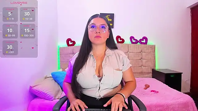 Snapshot of Catherine_summer1 chatting on 15, 10, 2025 Catherine summer1 online show from 15, 10, 2025