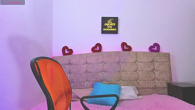 Snapshot of Catherine_summer1 chatting on 5, 10, 2025 Catherine summer1 online show from 5, 10, 2025