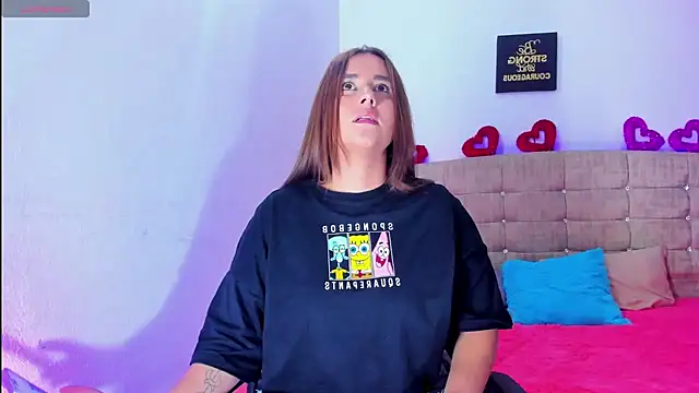 Snapshot of Catherine_summer1 chatting on 8, 11, 2025 Catherine summer1 online show from 8, 11, 2025