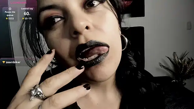 scarlett w0lf online show from 7, 6, 2026