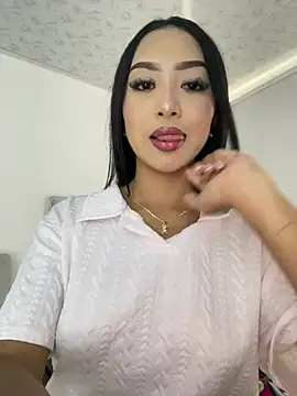 SOPHIACANDY19  online show from 31, 5, 2026