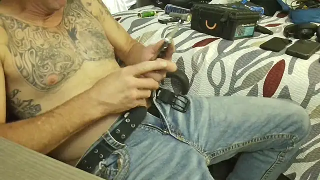 overaveragefreak4you online show from 18, 4, 2026