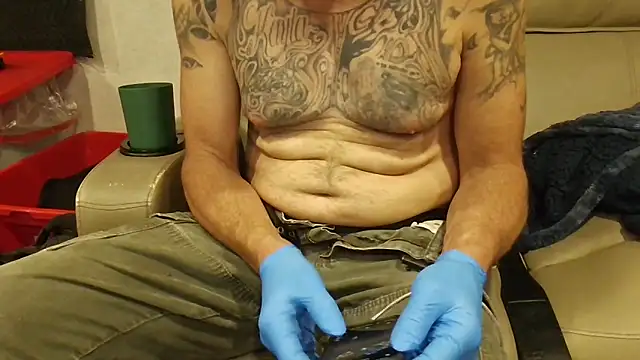 overaveragefreak4you online show from 13, 3, 2026