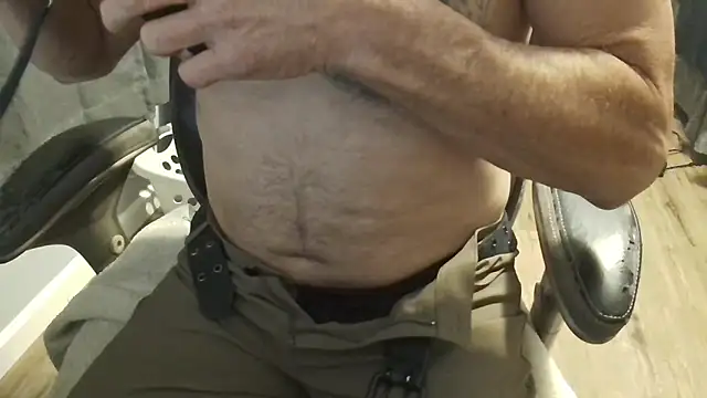 overaveragefreak4you online show from 25, 3, 2026