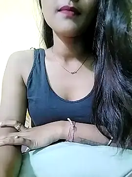 MISSQUEEN48 online show from 15, 2, 2025