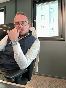 Snapshot of thehornyguy97 chatting on 2, 5, 2026 thehornyguy97 online show from 2, 5, 2026