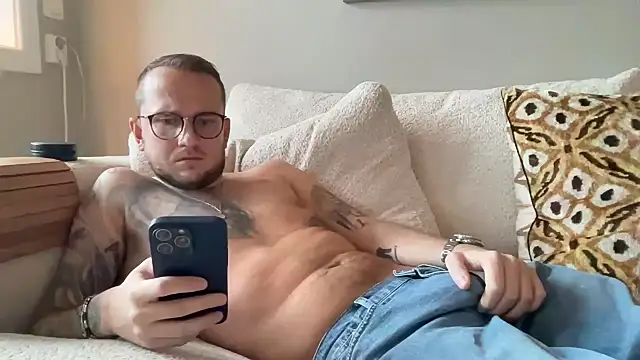 thehornyguy97 online show from 13, 11, 2025