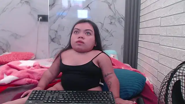 Snapshot of Michelle_Brooks chatting on 16, 10, 2025 Michelle Brooks online show from 16, 10, 2025