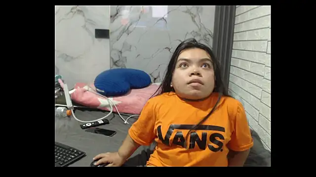 Snapshot of Michelle_Brooks chatting on 29, 10, 2025 Michelle Brooks online show from 29, 10, 2025