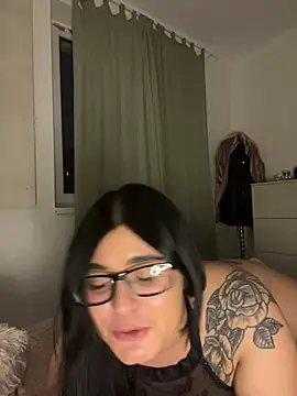 Snapshot of alexaandreea99 chatting on 14, 12, 2024 alexaandreea99 online show from 14, 12, 2024