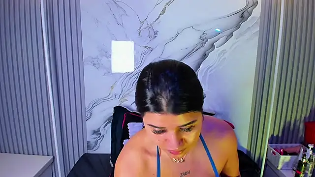 venusowen  online show from 10, 4, 2026