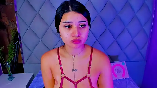 venusowen  online show from 9, 10, 2025