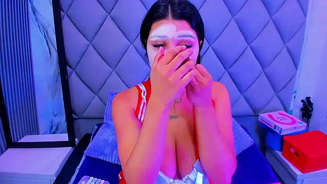 venusowen  online show from 31, 10, 2025