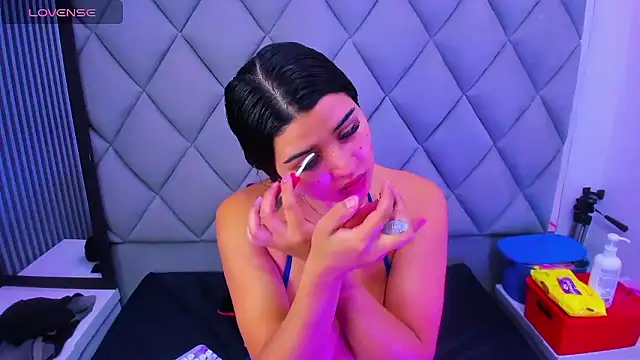 venusowen  online show from 10, 1, 2026