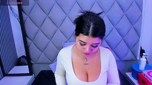 venusowen  online show from 9, 1, 2026