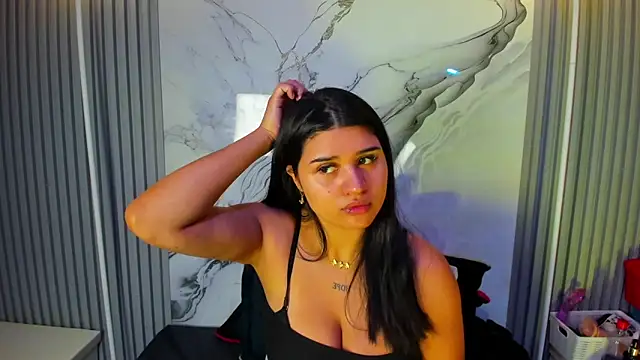 venusowen  online show from 11, 4, 2026