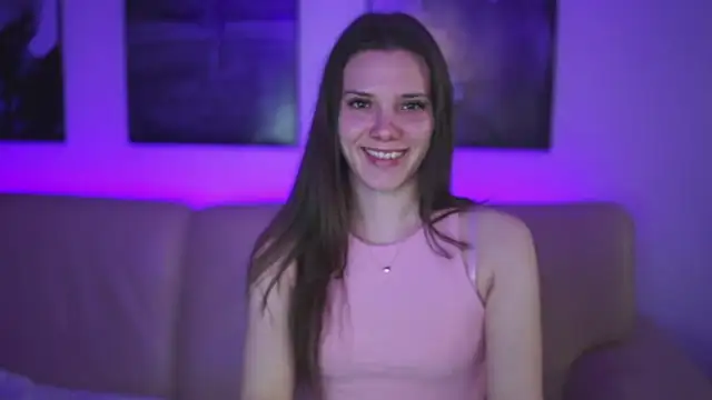 StephanieNeeson online show from 16, 2, 2025
