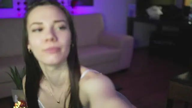 StephanieNeeson online show from 25, 2, 2025
