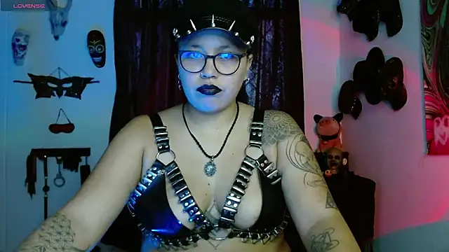 Snapshot of LilithSharon chatting on 28, 10, 2025 LilithSharon online show from 28, 10, 2025