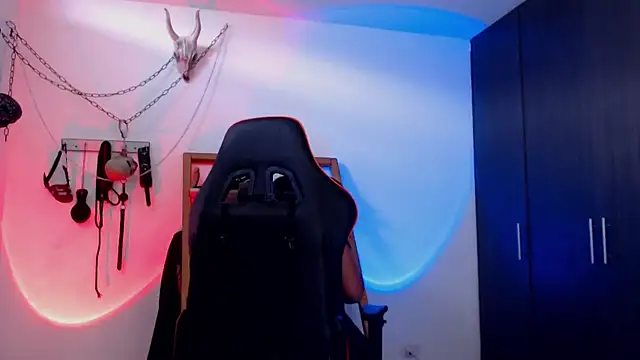 Snapshot of LilithSharon chatting on 9, 10, 2025 LilithSharon online show from 9, 10, 2025