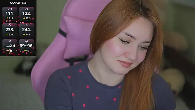 Snapshot of LovelyBell chatting on 18, 10, 2025 LovelyBell online show from 18, 10, 2025