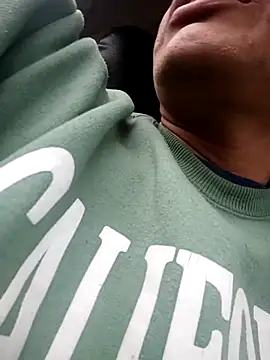 alexchir4 online show from 8, 10, 2025