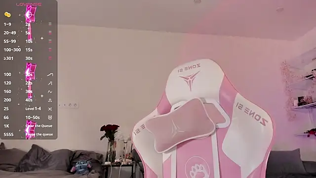 Snapshot of DarkMouseee chatting on 24, 10, 2025 DarkMouseee online show from 24, 10, 2025