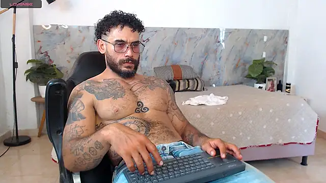 Snapshot of hanz_col chatting on 29, 6, 2026 hanz col online show from 29, 6, 2026