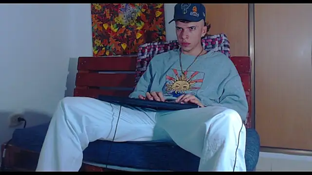 Keeny16 online show from 18, 12, 2024