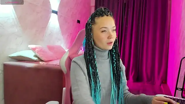 Kira yoon online show from 11, 11, 2025