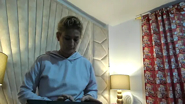 Jade squirtt online show from 16, 11, 2025