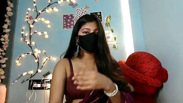 Reena Singh53 online show from 23, 11, 2025