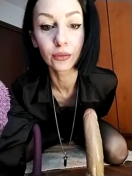 dahlia 82 online show from 2, 3, 2026