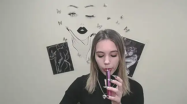  StAcY online show from 1, 2, 2025