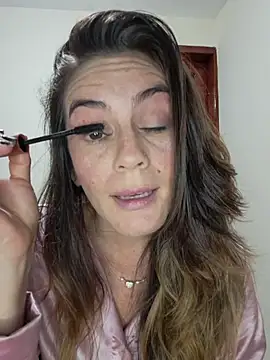 Snapshot of Hanny_24 chatting on 11, 11, 2025 Hanny 24 online show from 11, 11, 2025