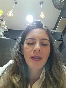 Snapshot of Hanny_24 chatting on 18, 11, 2025 Hanny 24 online show from 18, 11, 2025