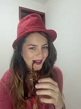Snapshot of Hanny_24 chatting on 10, 10, 2025 Hanny 24 online show from 10, 10, 2025