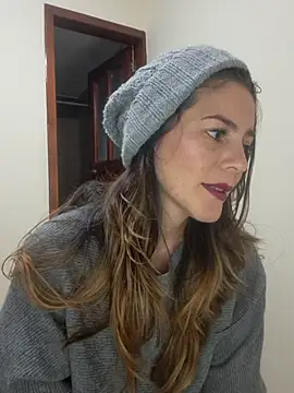 Snapshot of Hanny_24 chatting on 6, 10, 2025 Hanny 24 online show from 6, 10, 2025
