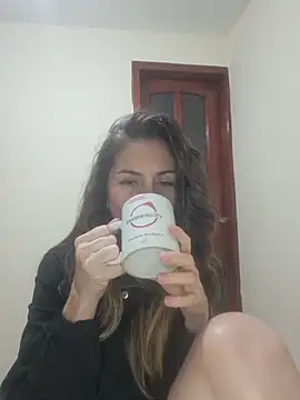 Snapshot of Hanny_24 chatting on 15, 10, 2025 Hanny 24 online show from 15, 10, 2025