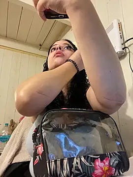 Snapshot of babyluna939 chatting on 11, 10, 2025 babyluna939 online show from 11, 10, 2025