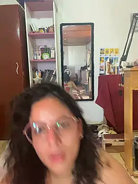 Snapshot of babyluna939 chatting on 5, 3, 2025 babyluna939 online show from 5, 3, 2025