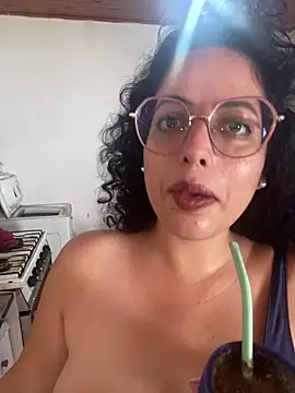 Snapshot of babyluna939 chatting on 3, 3, 2025 babyluna939 online show from 3, 3, 2025